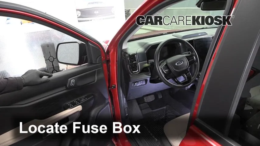 2024 Ford Ranger XLT 2.3L 4 Cyl. Turbo Fusible (interior)